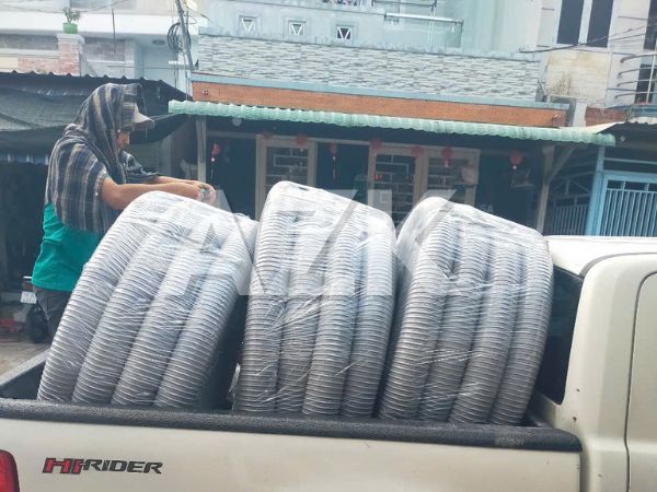 AZK xuất kho ống ngày 15 tháng 5 9 3 cuộn ống hút bụi gân nhựa phi 150