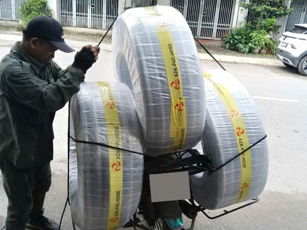 Giao hàng ngày 17 tháng 5 tại AZK 4 3 cuộn ống nhựa mềm lõi thép phi 42