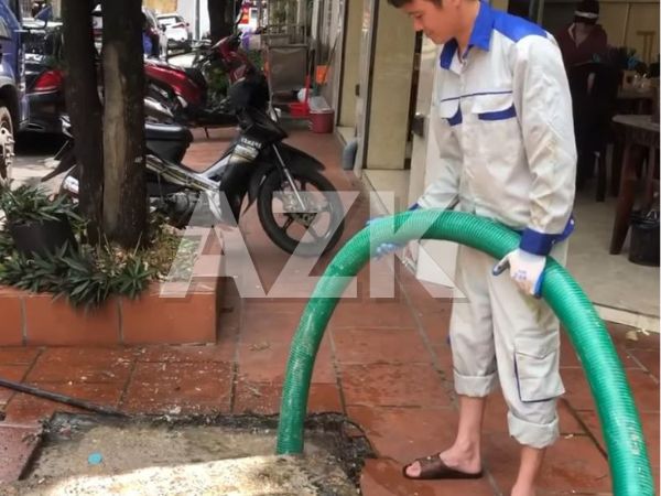 vòi hút bể phốt