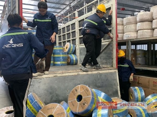 cung cấp ống bạt xanh bơm nước phi 150 cho vin trống đồng