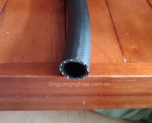 ống cao su bố vải dẫn dầu