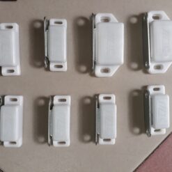 Nam châm hít cửa tủ 3 cục hít cửa tủ